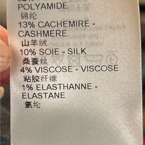 2022 Plaid Print Jacket with hood - Picture 6 of 9